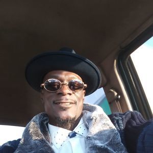 Meet your Posher, Derick